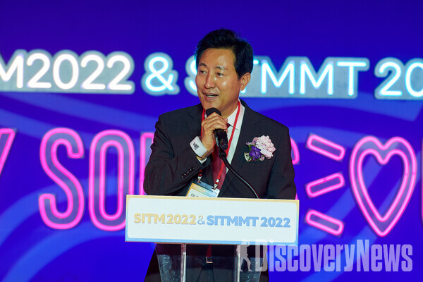 ▲SITM2022&SITMMT2022 개막식에서 오세훈 서울시장이 발언하고 있다. ⓒ서울관광재단