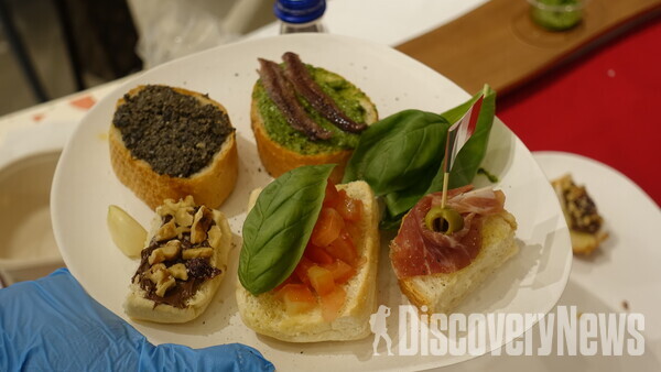 ▲홍신애와 떠나는 이탈리아 부르게스타 클래스 여행의 시식 음식 ⓒ디스커버리뉴스 정기환 기자