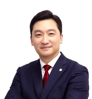서울시의회, 제12대 전반기 도시계획균형위원장에 고광민 의원 선출 - 뉴스 썸네일 이미지